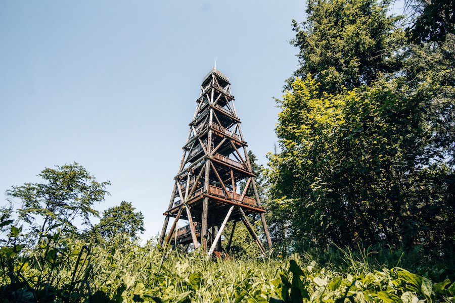 Weserbergland-Ebersnackenturm Der Ebersnackenturm auf dem Weserbergland-Weg