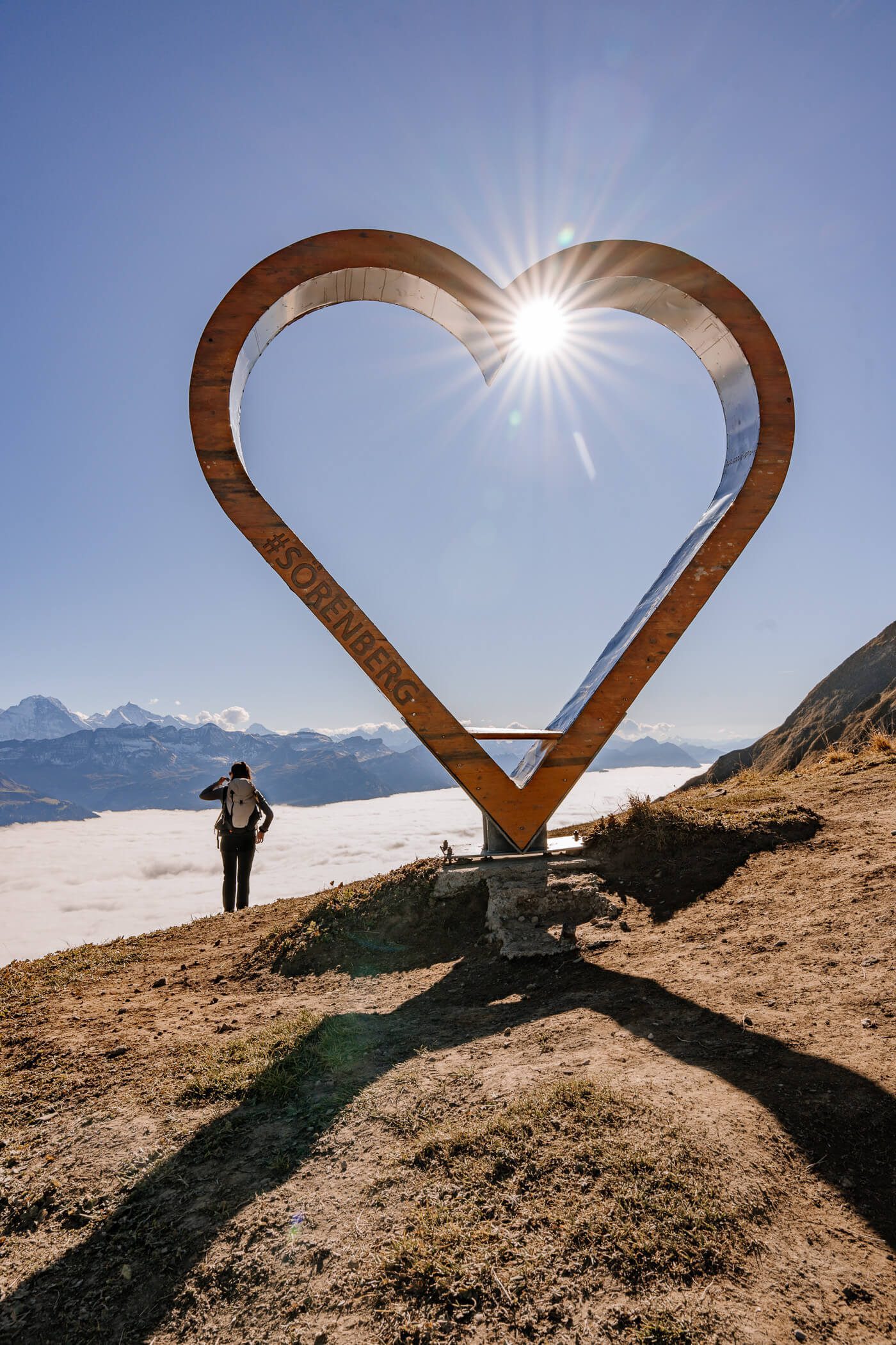 2025-10-14-Sörenberg-Brinezer-Rothorn495 Herzrahmen Fototrail mit Person