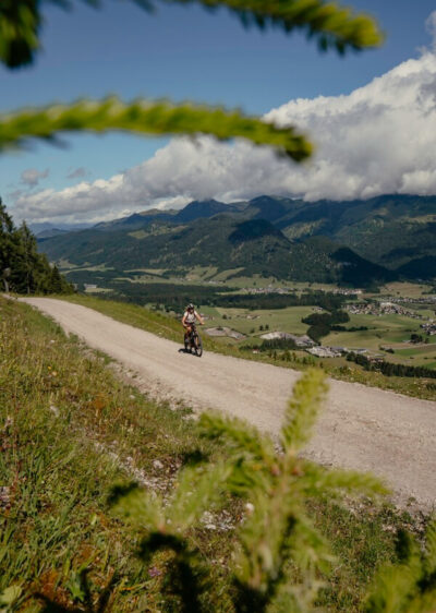 Bike & Hike Unterberg Horn Blick ins Tal