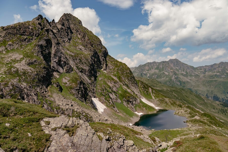 Der Ausblick auf den unteren Alpguessee