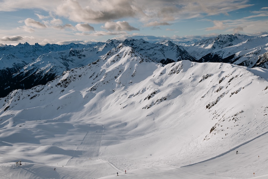 Blick von der Bergstation der Panoramabahn auf die Zamangspitze